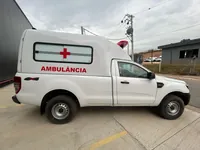 Ambulância sobre pickup Ford Ranger, foto 3, transformado pela R&R Veículos Especiais