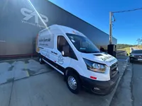 Van de transporte de passageiros sobre Ford Transit, foto 3, transformado pela R&R Veículos Especiais