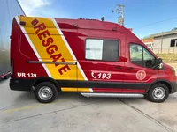 Unidade de resgate sobre Ford Transit, foto 2, transformado pela R&R Veículos Especiais