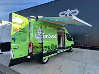Unidade de vacinação móvel sobre Ford Transit, foto 2, transformado pela R&R Veículos Especiais