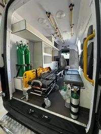 Ambulância sobre Mercedes-Benz Sprinter, foto 4, transformado pela R&R Veículos Especiais