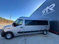Van de transporte de passageiros sobre Renault Master, foto 2, transformado pela R&R Veículos Especiais