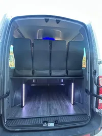 Van de transporte de passageiros sobre Renault Master, foto 7, transformado pela R&R Veículos Especiais