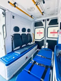 Ambulância de suporte básico sobre Renault Master, foto 5, transformado pela R&R Veículos Especiais